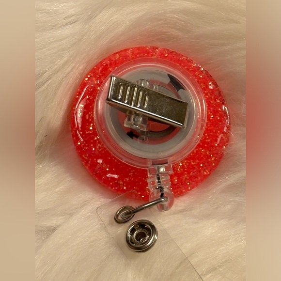 Hand crafted badge reel with alligator clip - Picture 3 of 3